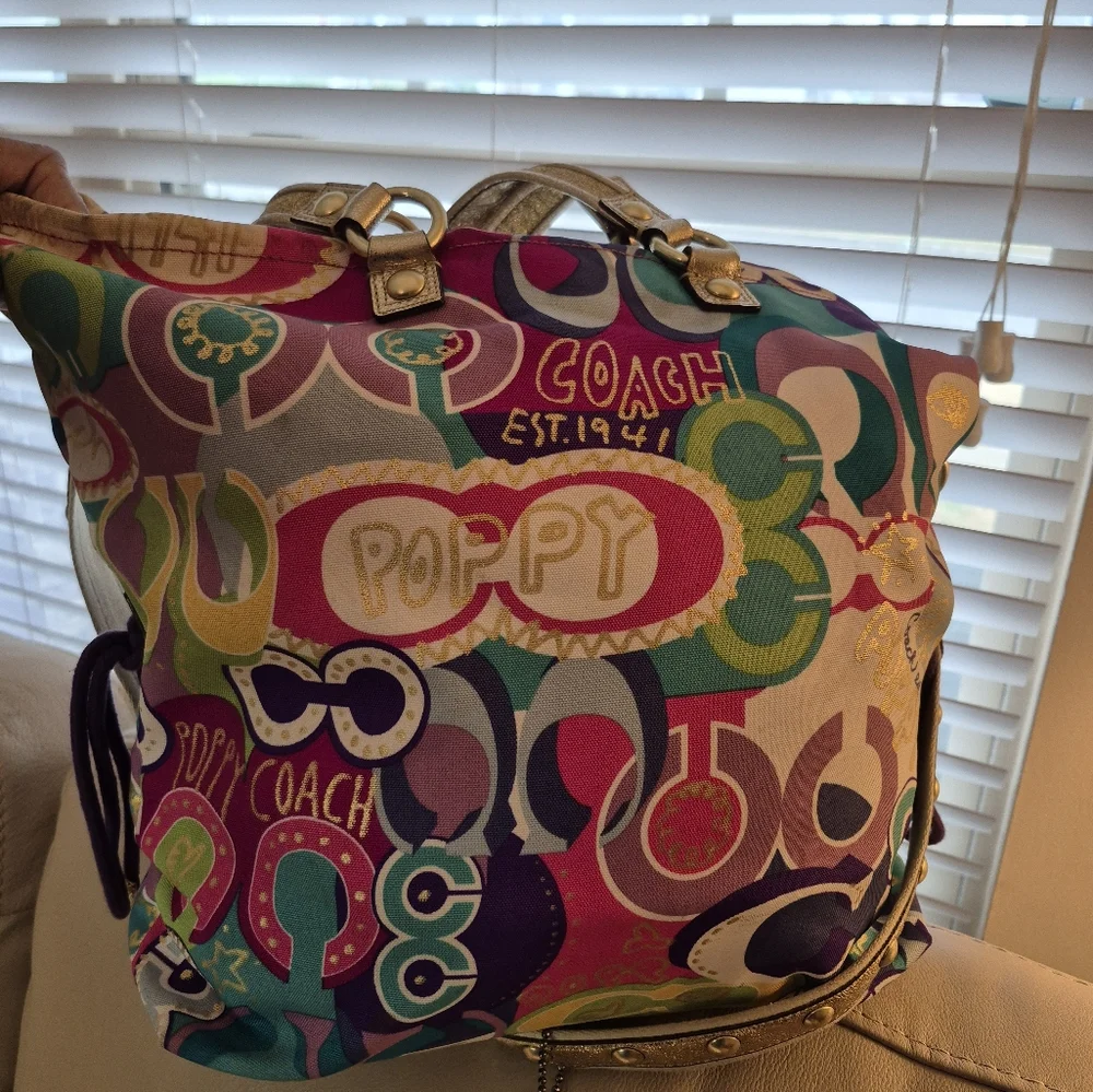 Coach Poppy Spotlight LIMITED Edition Women's Tote Bag EUC - Picture 4 of 16